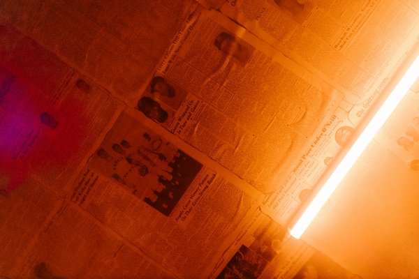 Joignez-vous à une nuit féerique de contes captivants avec des effets visuels extraordinaires !