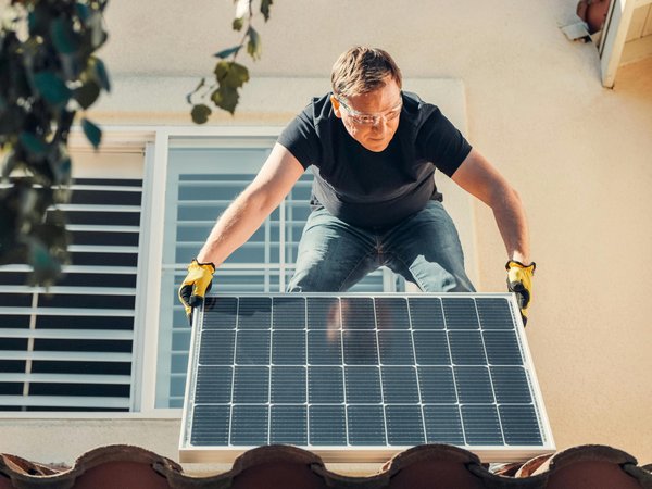 Photo ecologie : des clients ravis de leur installation solaires